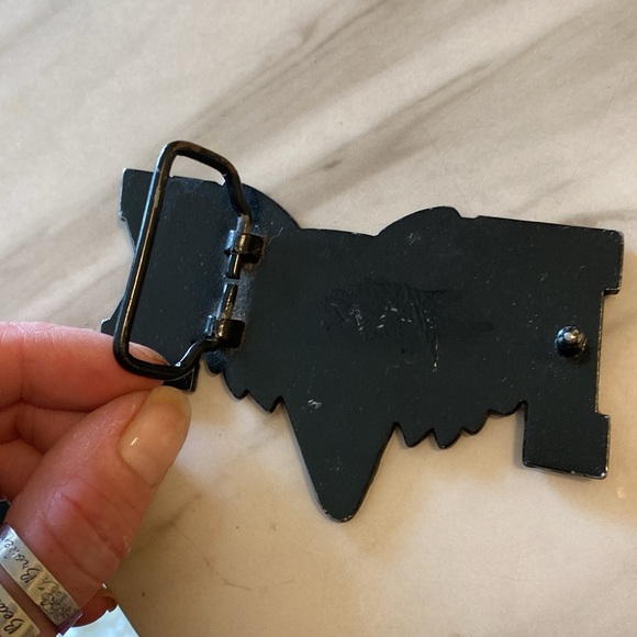 Woman’s white fox belt buckle - Picture 3 of 3